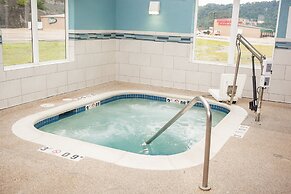 Holiday Inn Express Hotel & Suites by IHG