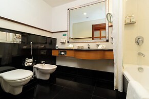 Holiday Inn Kuwait by IHG