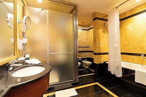 Holiday Inn Kuwait by IHG