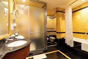 Holiday Inn Kuwait by IHG