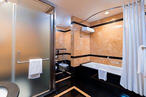 Holiday Inn Kuwait by IHG