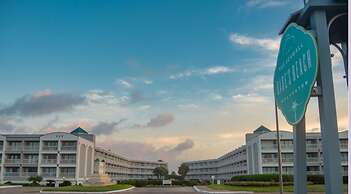 Casa Del Mar Beachfront Suites
