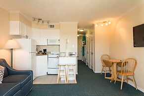 Casa Del Mar Beachfront Suites