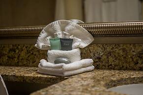 Casa Del Mar Beachfront Suites