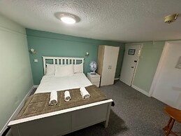 The George Hotel