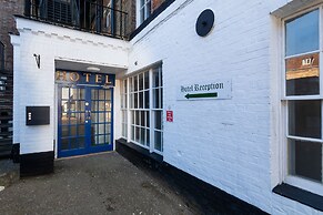 The George Hotel