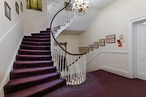 The George Hotel