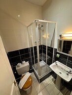 The George Hotel