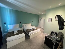 The George Hotel