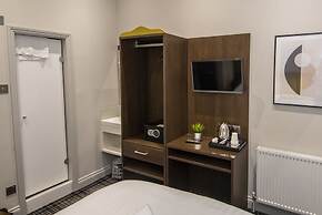 Howard Winchester Hotel