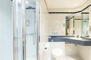 Holiday Inn Express Poole by IHG
