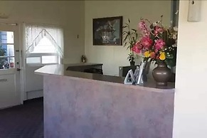 Summer Wind Budget Motel