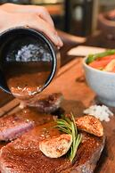 The Vira Bali Boutique Hotel & Suite