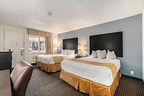 Travelodge by Wyndham Traverse City MI