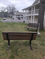 Travelodge by Wyndham Traverse City MI