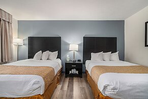 Travelodge by Wyndham Traverse City MI