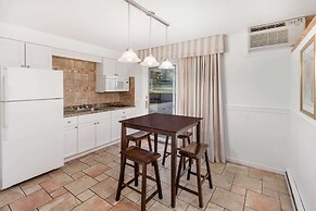 Travelodge by Wyndham Traverse City MI