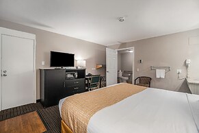 Travelodge by Wyndham Traverse City MI