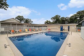 Travelodge by Wyndham Traverse City MI