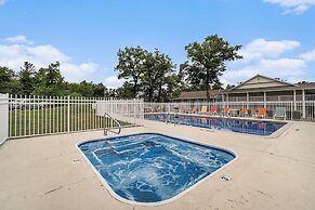 Travelodge by Wyndham Traverse City MI