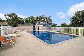 Travelodge by Wyndham Traverse City MI