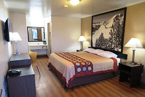 Super 8 by Wyndham Evanston