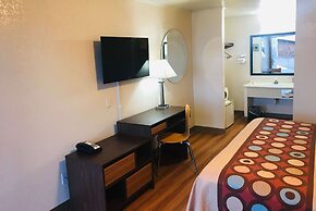 Super 8 by Wyndham Evanston