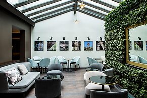 Le Parisis Paris Tour Eiffel