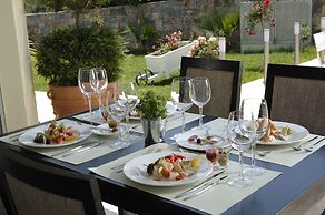 Angela Suites Boutique Hotel