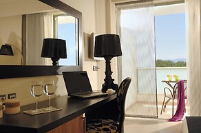 Angela Suites Boutique Hotel