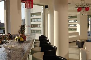 Angela Suites Boutique Hotel