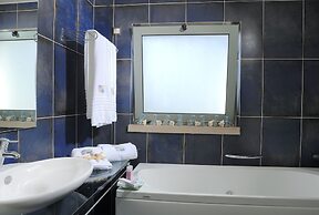 Angela Suites Boutique Hotel