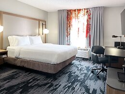 Fairfield Inn & Suites by Marriott Rogers