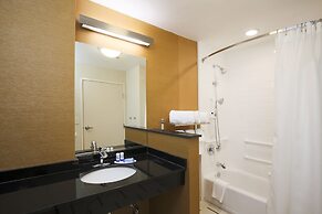 Fairfield Inn & Suites by Marriott Rogers