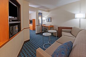 Fairfield Inn & Suites by Marriott Rogers