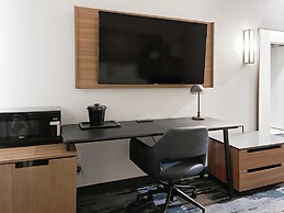 Fairfield Inn & Suites by Marriott Rogers