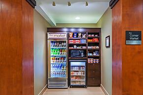 Fairfield Inn & Suites by Marriott Rogers