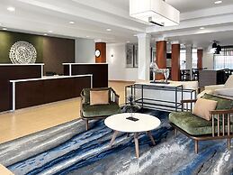 Fairfield Inn & Suites by Marriott Rogers