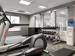 Fairfield Inn & Suites by Marriott Rogers