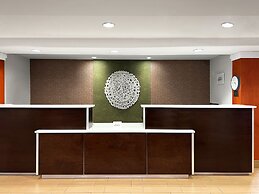 Fairfield Inn & Suites by Marriott Rogers