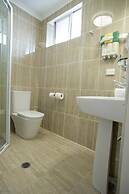 Noah's Mid City Motor Inn