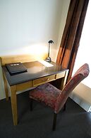 Noah's Mid City Motor Inn