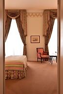 Pousada Palácio de Queluz – Historic Hotel