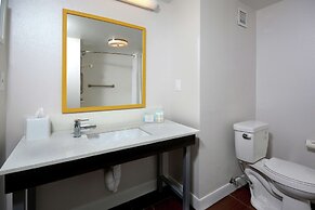 Hampton Inn & Suites Clinton - I-26