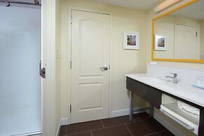 Hampton Inn & Suites Clinton - I-26