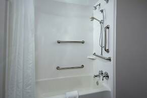 Hampton Inn & Suites Clinton - I-26