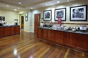 Hampton Inn & Suites Clinton - I-26