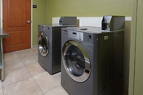 Hampton Inn & Suites Clinton - I-26