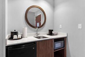 Hampton Inn & Suites Pensacola I-10 N at Univ. Town Plaza