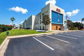 Hampton Inn & Suites Pensacola I-10 N at Univ. Town Plaza
